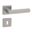 MANIGLIA INOX 'AUSTRIA' CON ROSETTA E BOCCHETTA Colore Inox satinato