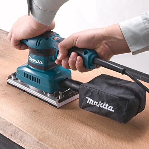 Levigatrice Orbitale 'BO3711' Makita - Precisione e Comfort per Finiture Perfette