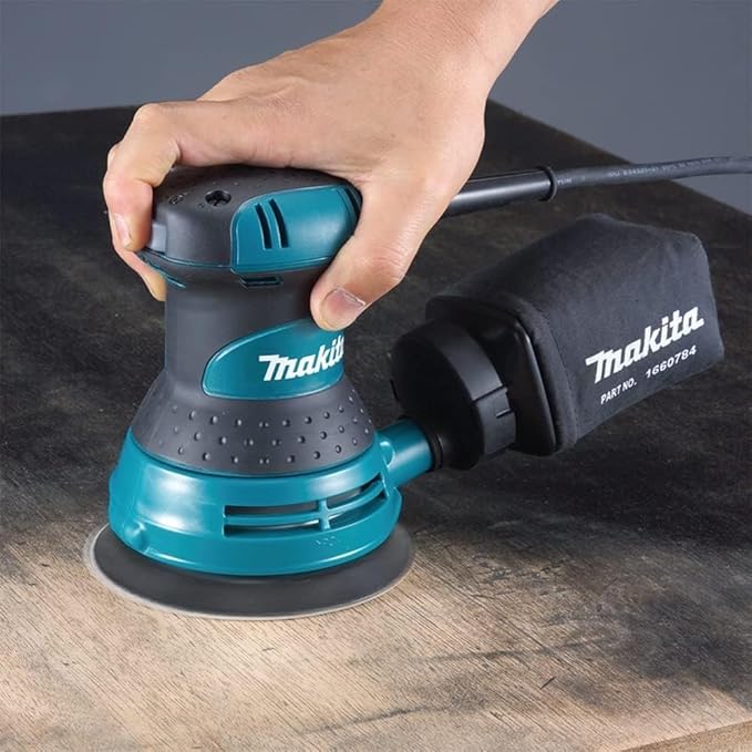 Levigatrice Orbitale 'BO5031K' Makita - Potenza e Precisione per Finiture Perfette