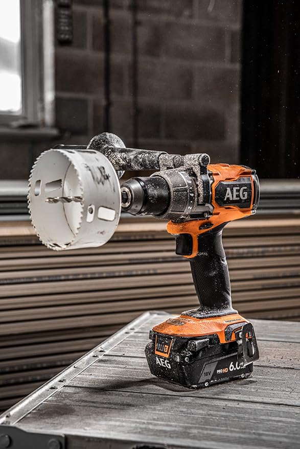 Trapano/Avvitatore a Batteria 'BS 18C3BL' AEG - Potenza e Versatilità in un Design Compatto