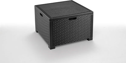 Set Salotto da Giardino Esterno 'Nebraska 2' in Rattan per 4 Persone - 2 Poltrone, 1 Divano, 1 Tavolino Porta Cuscini con 4 Cuscini Inclusi.
